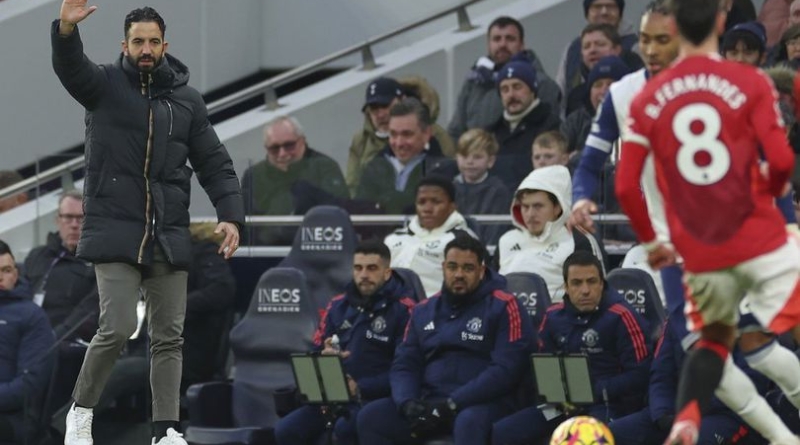 Pemandangan Janggal di Bangku Cadangan Manchester United saat Lawan Tottenham: 8 Pemain Belasan Tahun dan Lindelof