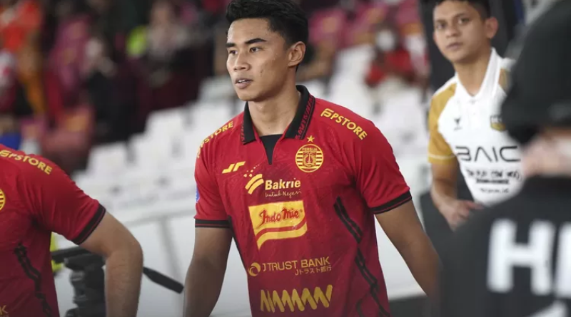 Persija Jawab Rumor Pemain Timnas Indonesia yang Juga Anggota Polisi Menyeberang ke Bhayangkara FC Musim Depan , Persija Jakarta menjawab rumor Muhammad Ferarri.