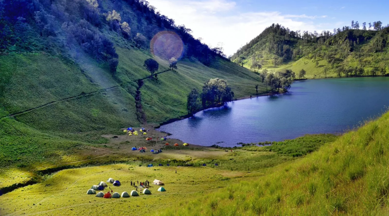 Ranu Kumbolo: Permata Tersembunyi di Kaki Gunung Semeru